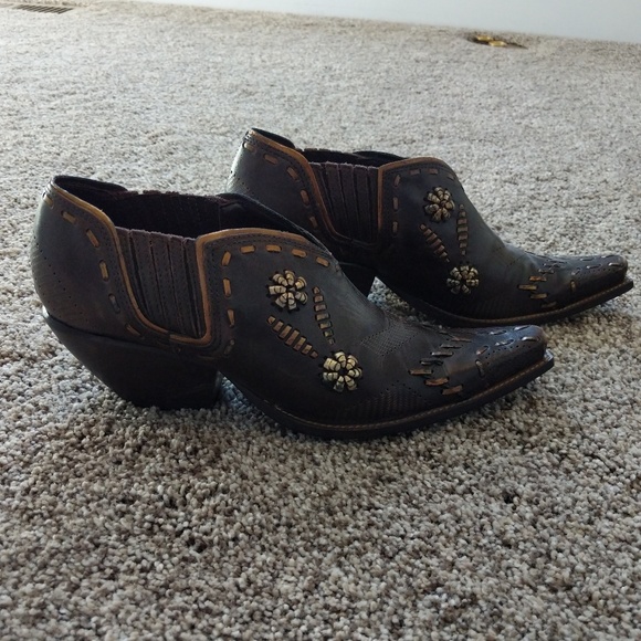 low ankle cowboy boots